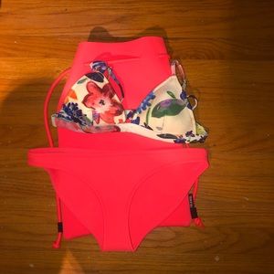 Triangl Bikini Set